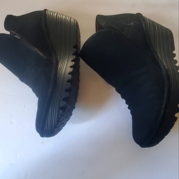 Fly London Shoes - FLY London Women's Yip Boot sz 40